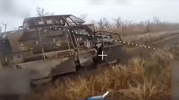 кадры боевой работы операторов войск беспилотных систем ВС РФ в зоне СВО - Sputnik Литва