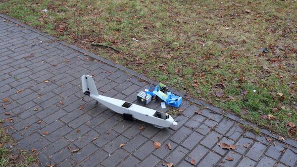 Залетевший из Литвы на территорию Белоруссии дрон  - Sputnik Литва