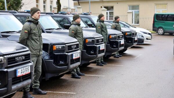 Сотрудники Службы охраны государственной границы Литвы - Sputnik Литва