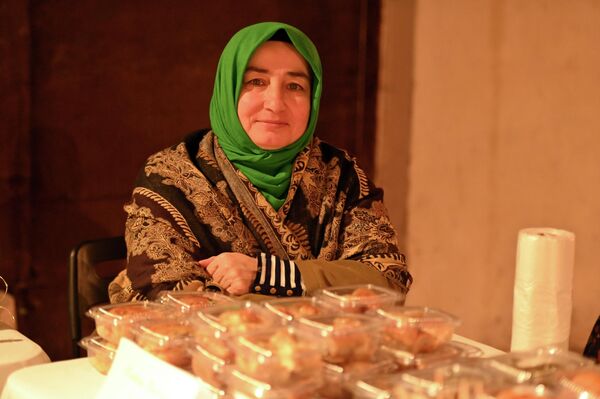 В этом году Рождественская ярмарка мигрантов прошла в третий раз. - Sputnik Литва