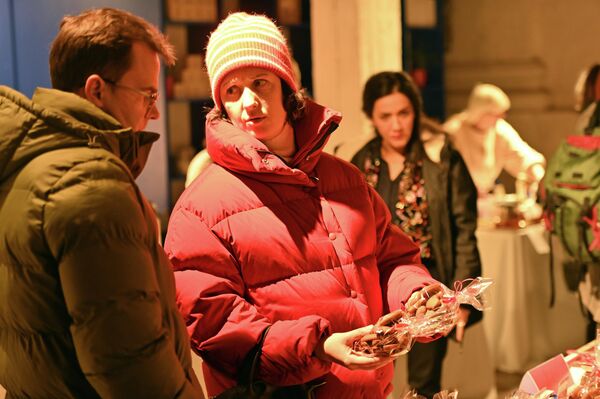 Ярмарка привлекла большое количество посетителей — собрались не только жители Вильнюса, но и жители других городов Литвы. - Sputnik Литва