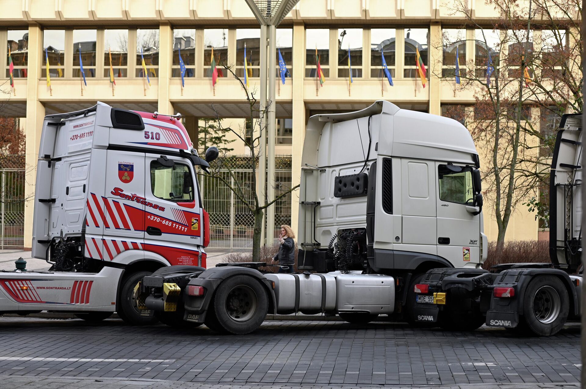 Акция протеста литовских перевозчиков в Вильнюсе Акция протеста литовских перевозчиков в Вильнюсе - Sputnik Литва, 1920, 10.12.2025