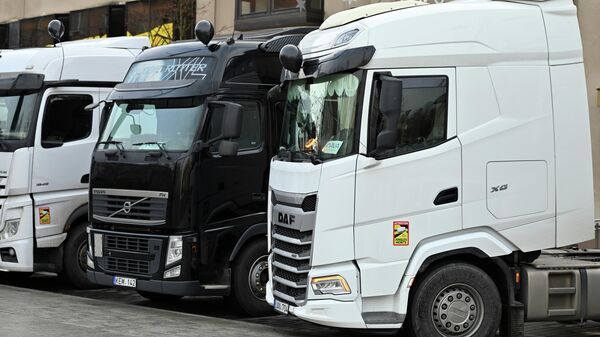 Акция протеста литовских перевозчиков в Вильнюсе - Sputnik Литва