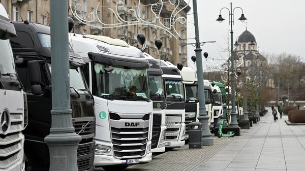 Акция протеста литовских перевозчиков в Вильнюсе - Sputnik Литва