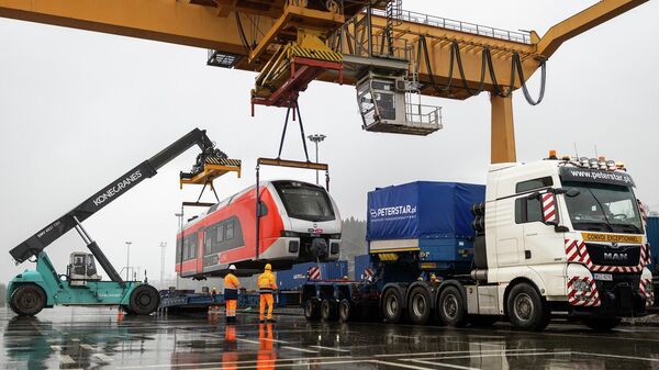 Aккумуляторный поезд Stadler - Sputnik Литва