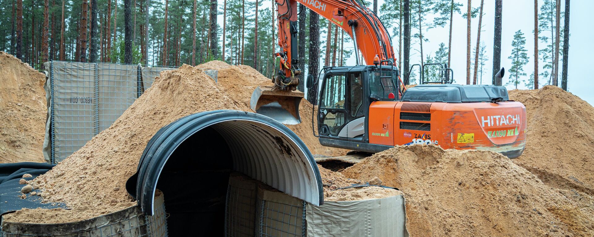 Строительство бункеров Балтийской линии обороны в Эстонии  - Sputnik Литва, 1920, 18.12.2025