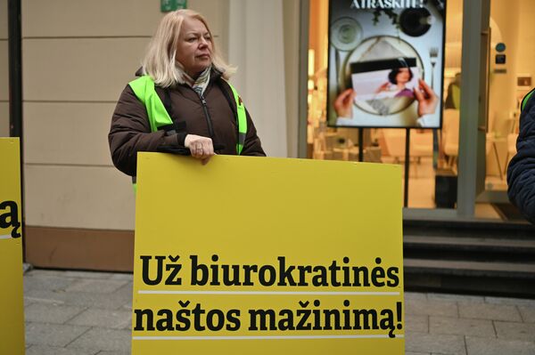 По словам организаторов акции протеста, цель фермеров — сохранить стабильность в сельском хозяйстве и обеспечить европейцев качественными продуктами питания. - Sputnik Литва