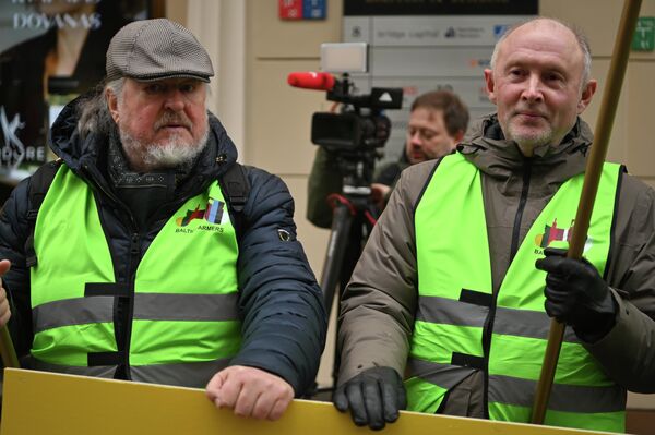 Участники акции протеста отметили, что фермеры со всей Европы едины в своем несогласии с предложенными ЕК изменениями в Общей сельскохозяйственной политике, сокращением бюджета, несправедливой торговой политикой ЕС и бюрократией. - Sputnik Литва