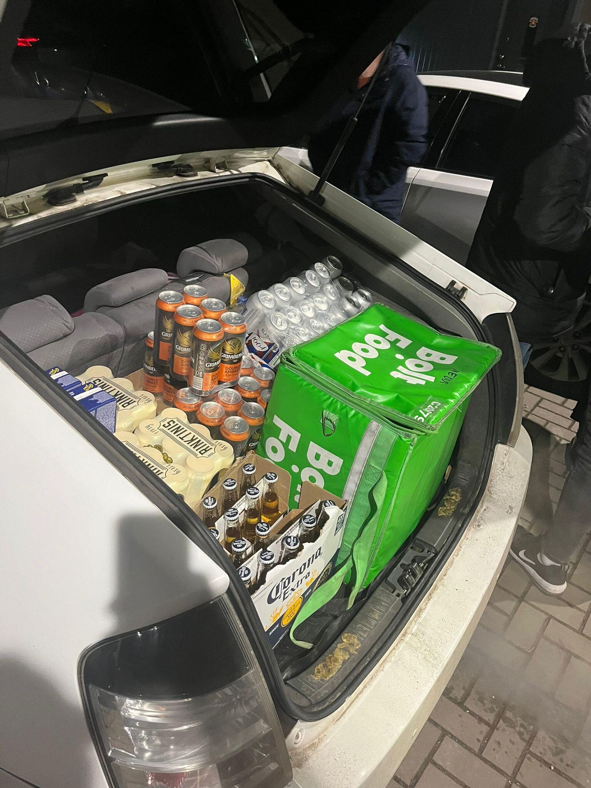 Незаконная продажа алкоголя в Литве - Sputnik Литва, 1920, 19.12.2025