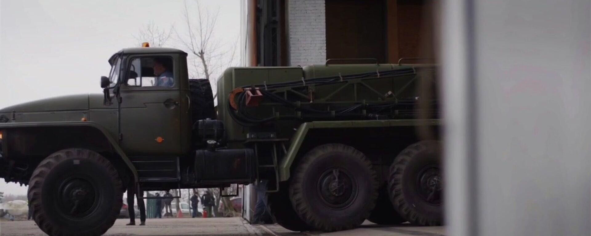 Первый полет Су-57 с двигателем пятого поколения - Sputnik Литва, 1920, 22.12.2025