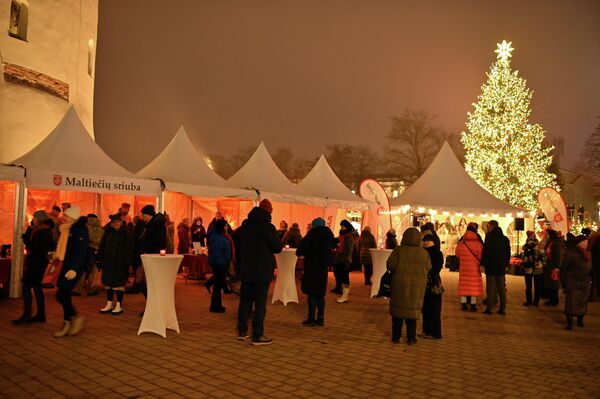 В Вильнюсе 18 декабря прошла акция "Мальтийский суп", которую традиционно организовывает Мальтийский орден для поддержки пожилых людей. - Sputnik Литва