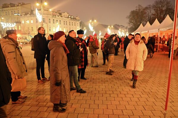 Науседене отметила, что миссия Мальтийского ордена по оказанию помощи пожилым людям — это огромная ответственность. Она поблагодарила всех волонтеров, которые несут нуждающимся не только помощь, но и теплоту, любовью. - Sputnik Литва