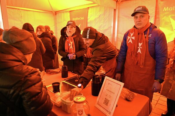 Для посетителей мероприятия было приготовлено шесть видов супов на любой вкус. - Sputnik Литва