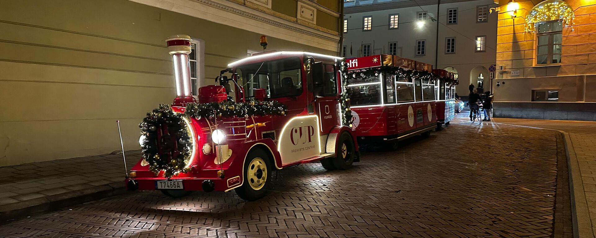 Новогодние украшения в Вильнюсе - Sputnik Литва, 1920, 31.12.2025