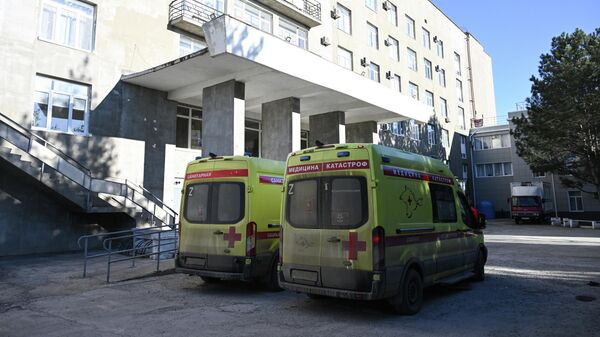 Больница Джанкоя, куда доставили пострадавших после атаки БПЛА в Херсонской области - Sputnik Литва