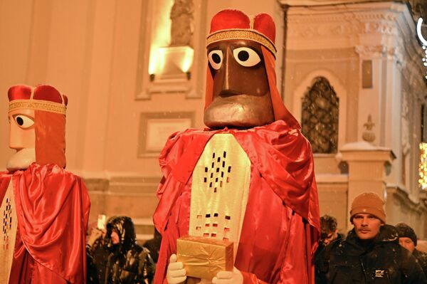 Волхвы в народной традиции со временем стали королями, и именно в таком виде предание сохранилось в Литве до наших дней. - Sputnik Литва