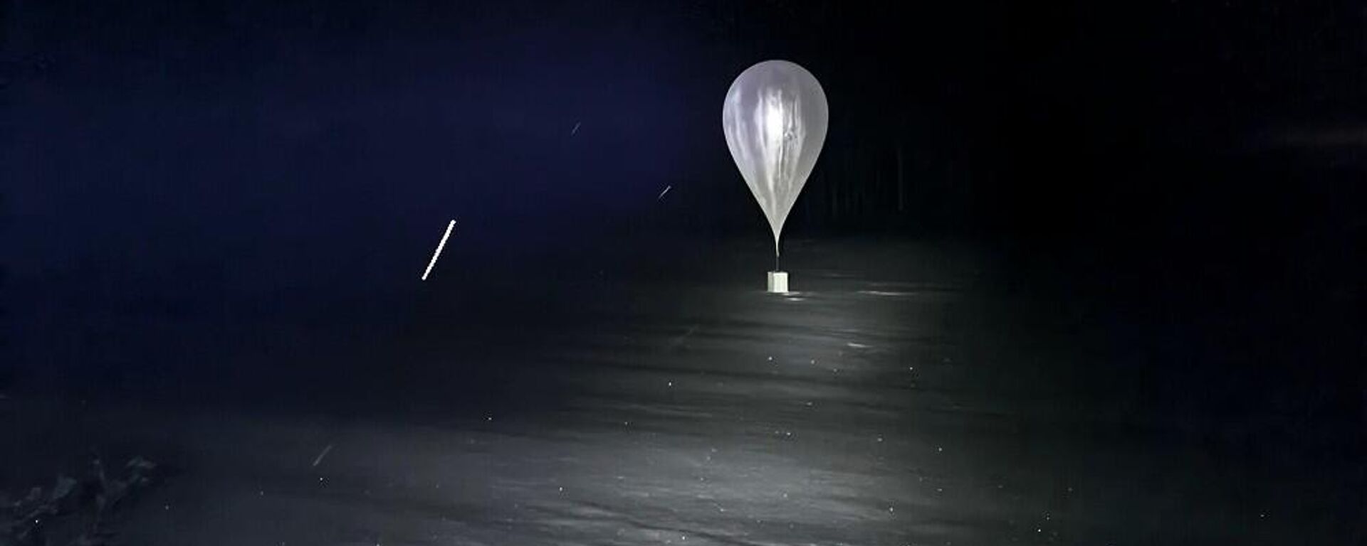 Метеозонд с грузом контрабандных сигарет - Sputnik Литва, 1920, 13.01.2026