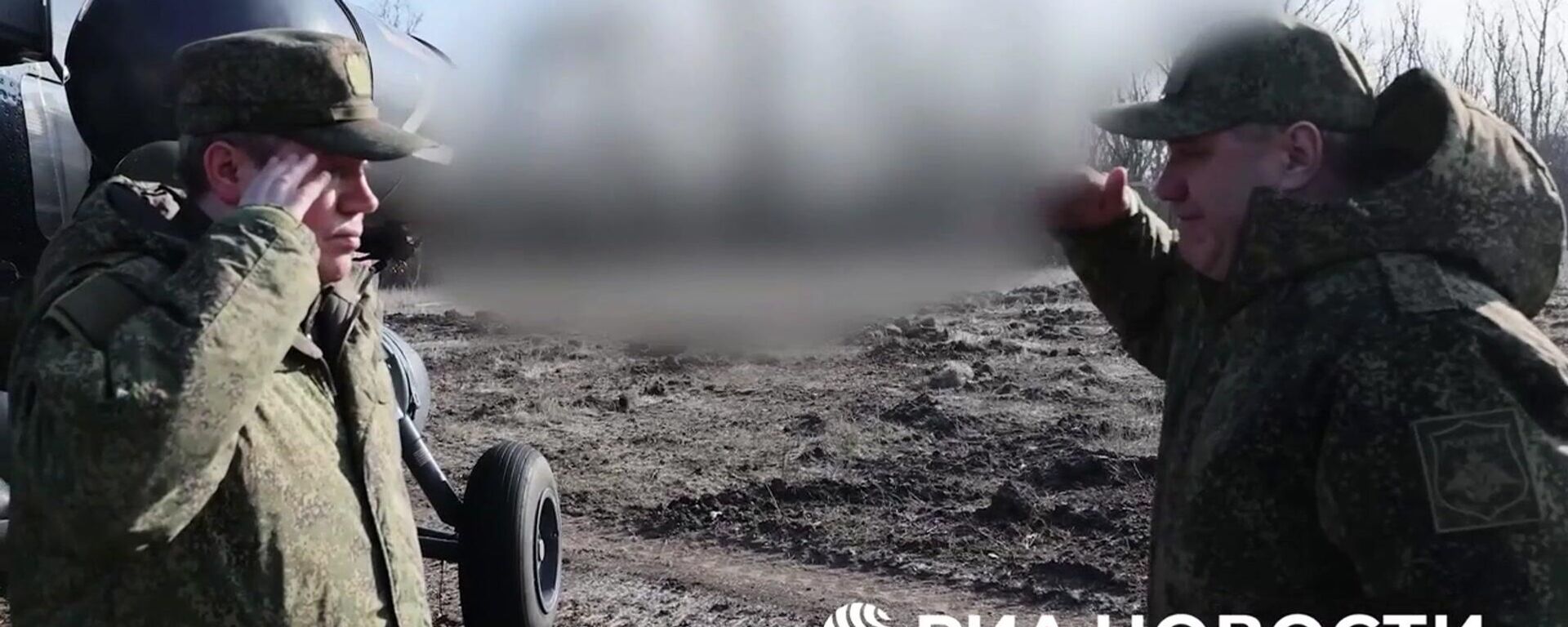 Начальник Генштаба ВС России Валерий Герасимов проверил ход выполнения боевых задач соединениями и воинскими частями группировки войск Центр - Sputnik Литва, 1920, 15.01.2026