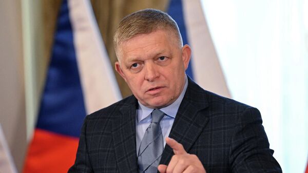 Премьер-министр Словакии Роберт Фицо - Sputnik Литва