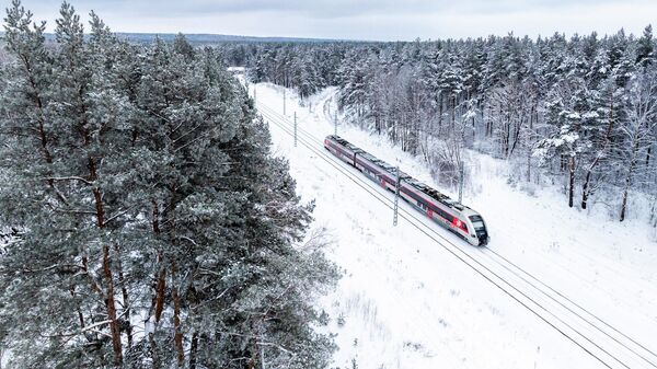 Пассажирский поезд ЛЖД - Sputnik Литва