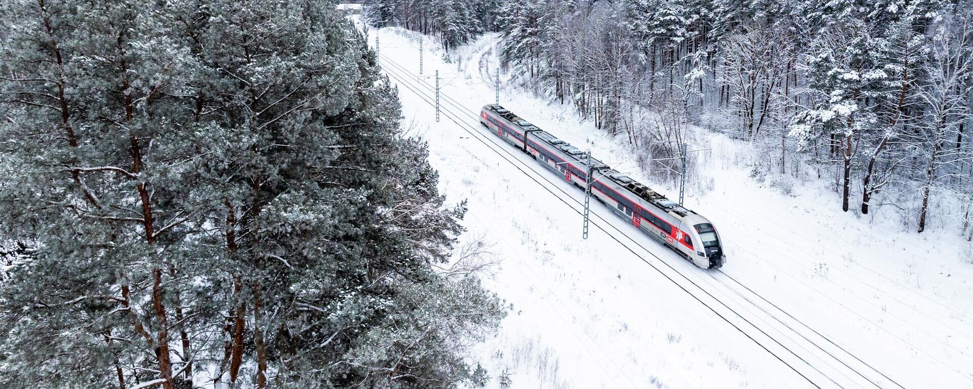 Пассажирский поезд ЛЖД - Sputnik Литва, 1920, 25.01.2026