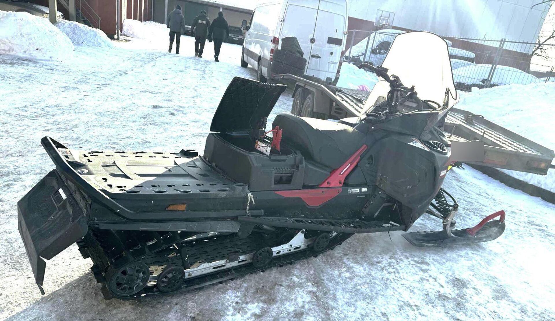 Краденые мотосани, обнаруженные литовскими пограничниками - Sputnik Литва, 1920, 24.01.2026