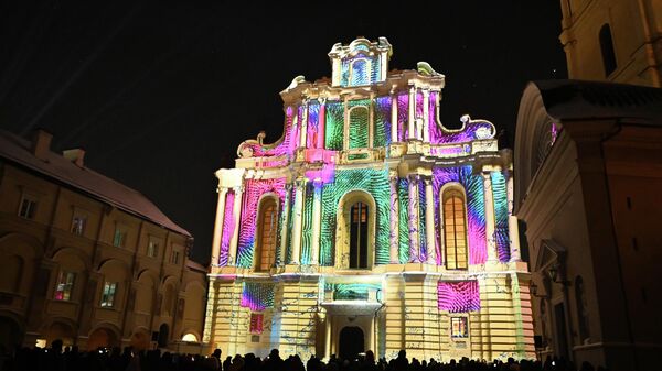 Световая инсталляция Pendulum на здании собора Святого Йонаса - Sputnik Литва