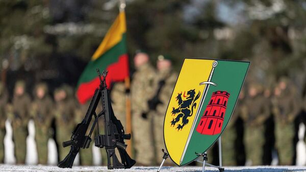 Церемония передачи командования многонациональной боевой группой НАТО - Sputnik Литва