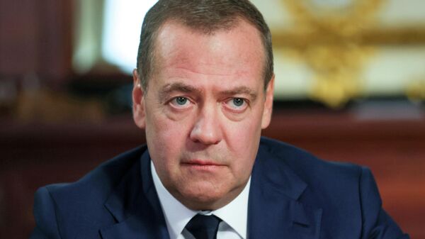 Зампред Совбеза РФ Дмитрий Медведев дал интервью российским и зарубежным СМИ - Sputnik Литва