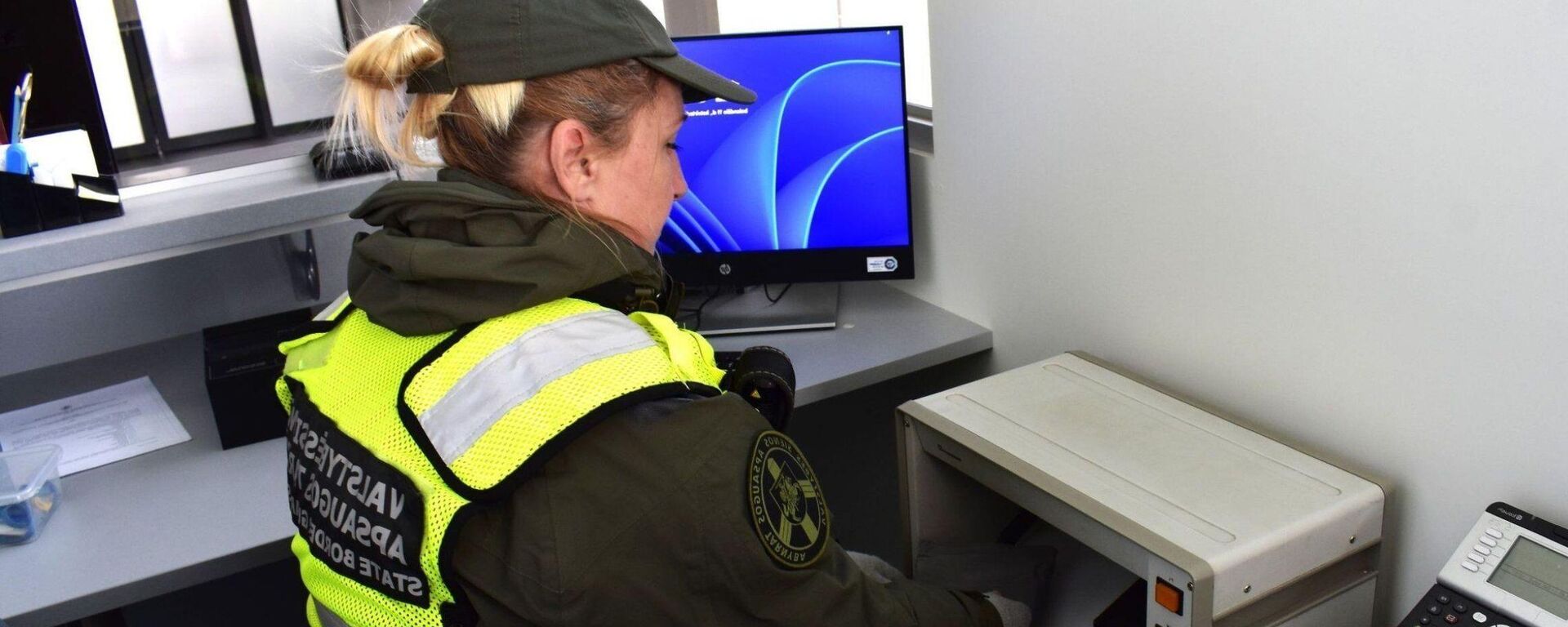 Женщина-пограничник - Sputnik Литва, 1920, 07.02.2026