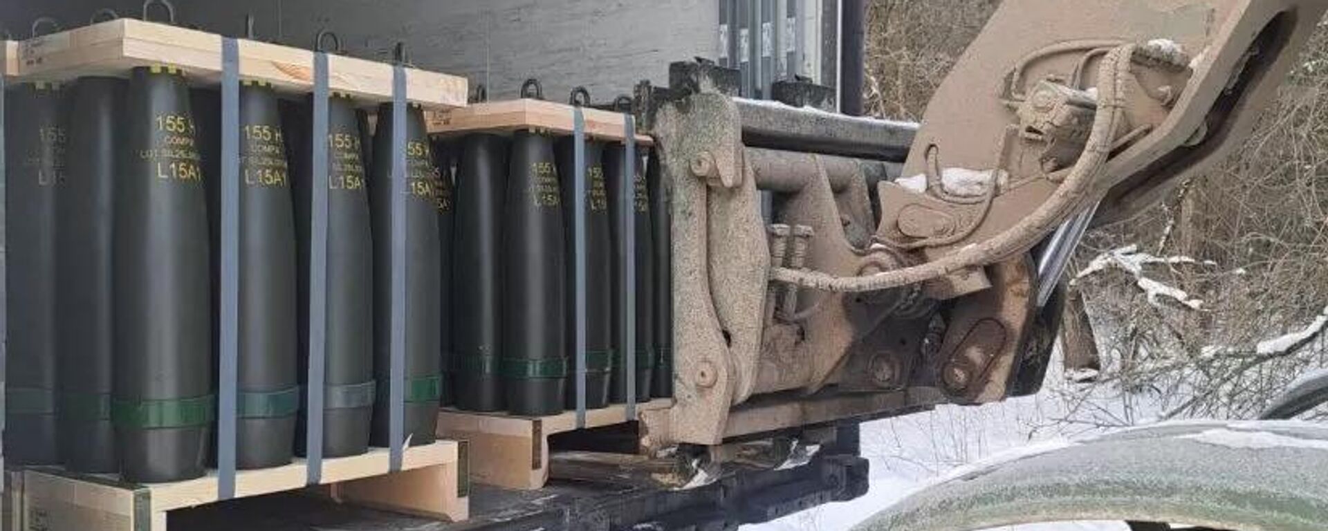 Артиллерийские снаряды калибра 155-миллиметров - Sputnik Литва, 1920, 07.02.2026