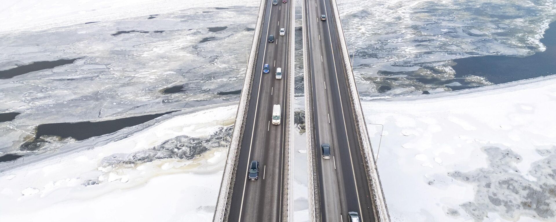 Автомобильный мост в Литве, архивное фото - Sputnik Литва, 1920, 22.02.2026
