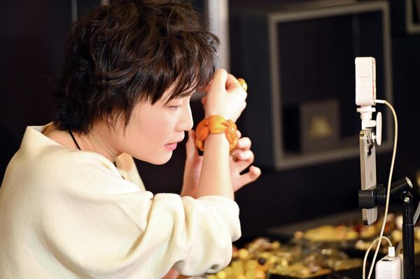 Посетители не только могли увидеть эксклюзивные работы, но и приобрести их. - Sputnik Литва