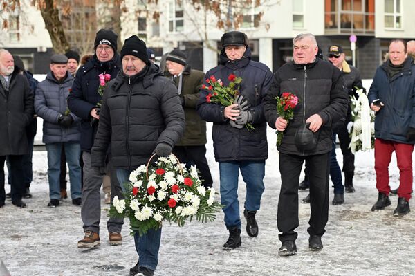 На мемориале выбиты имена 91 человека, погибшего в военных действиях. - Sputnik Литва