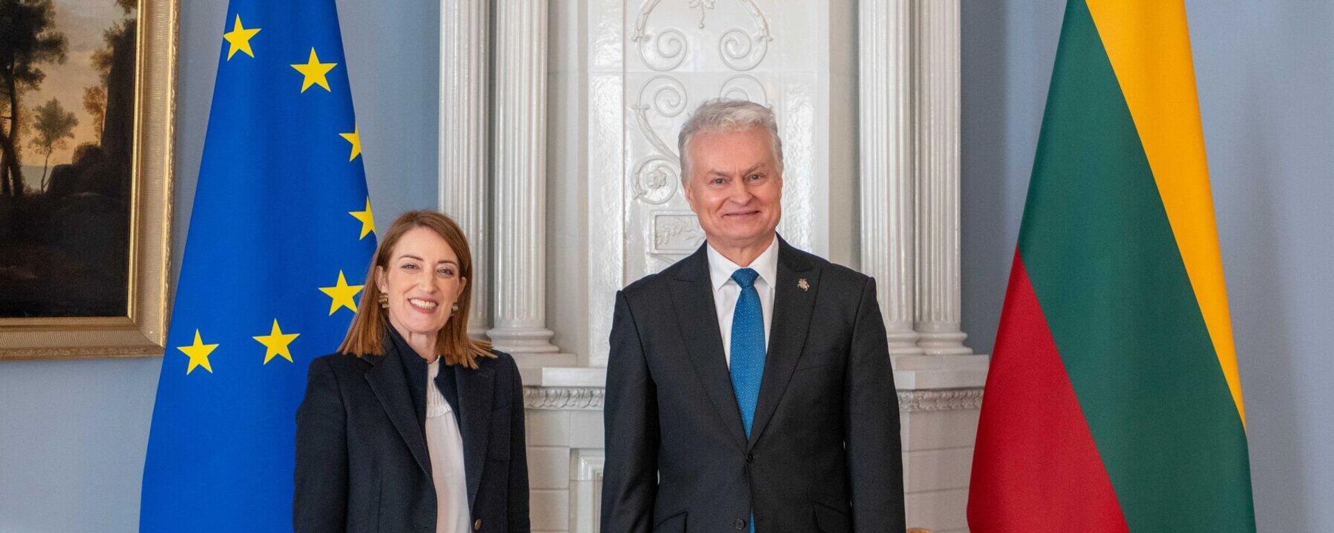 Президент Литвы Гитанас Науседа и председатель Европейского парламента Роберта Метсола - Sputnik Литва, 1920, 17.02.2026