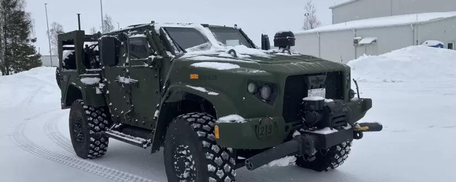 Бронеавтомобиль JLTV ВС Литвы - Sputnik Литва, 1920, 18.02.2026