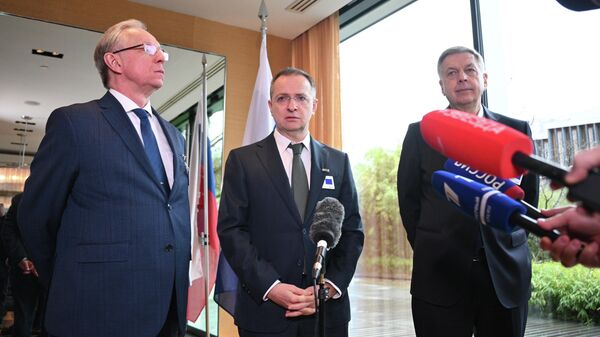 Трехсторонние переговоры РФ, США и Украины в Женеве - Sputnik Литва