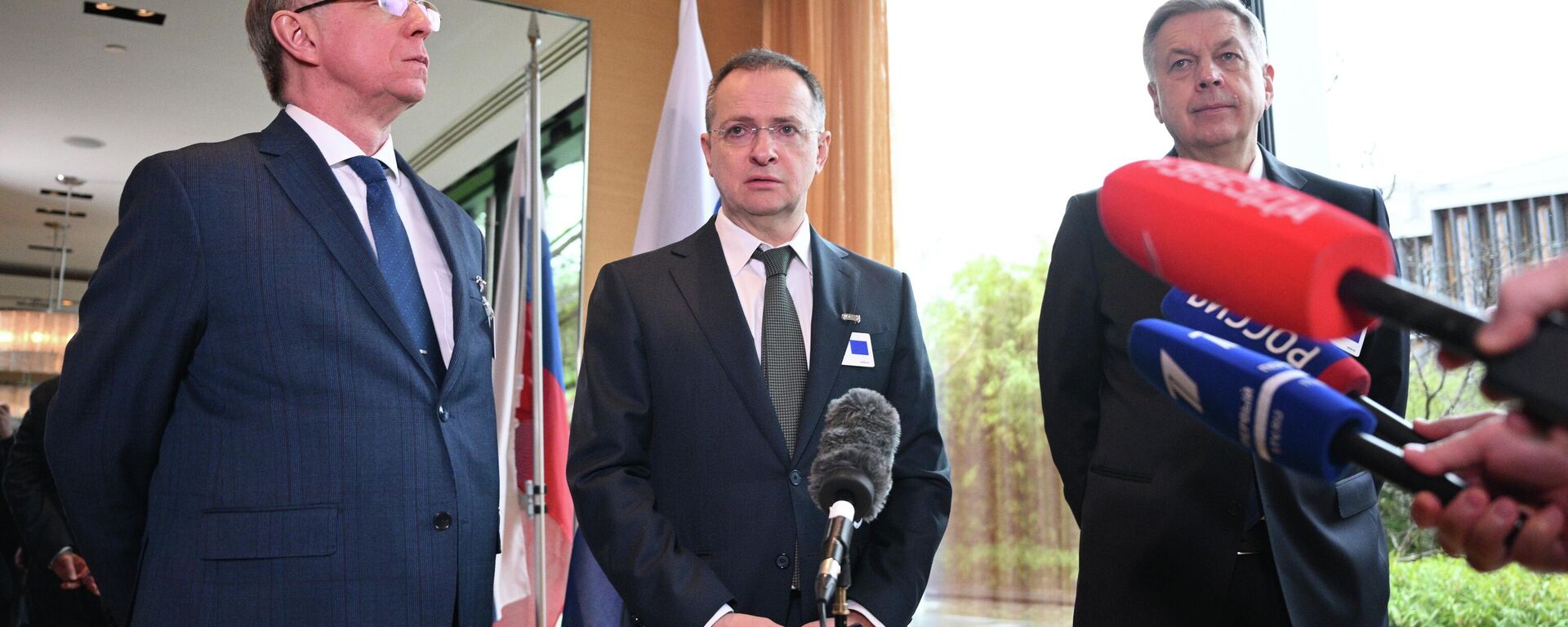 Трехсторонние переговоры РФ, США и Украины в Женеве - Sputnik Литва, 1920, 19.02.2026