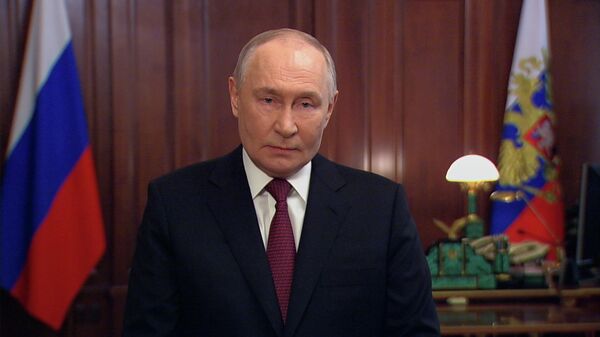 Поздравление президента РФ Владимира Путина с Днем защитника Отечества - Sputnik Литва