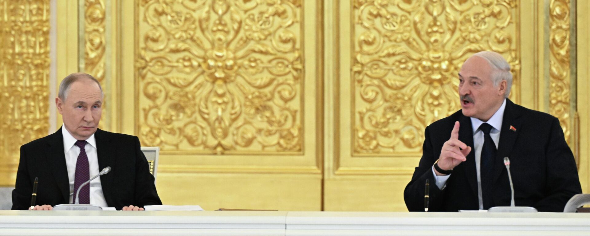 Президент РФ Владимир Путин и президент Белоруссии Александр Лукашенко на заседании Высшего Государственного Совета Союзного государства - Sputnik Литва, 1920, 26.02.2026