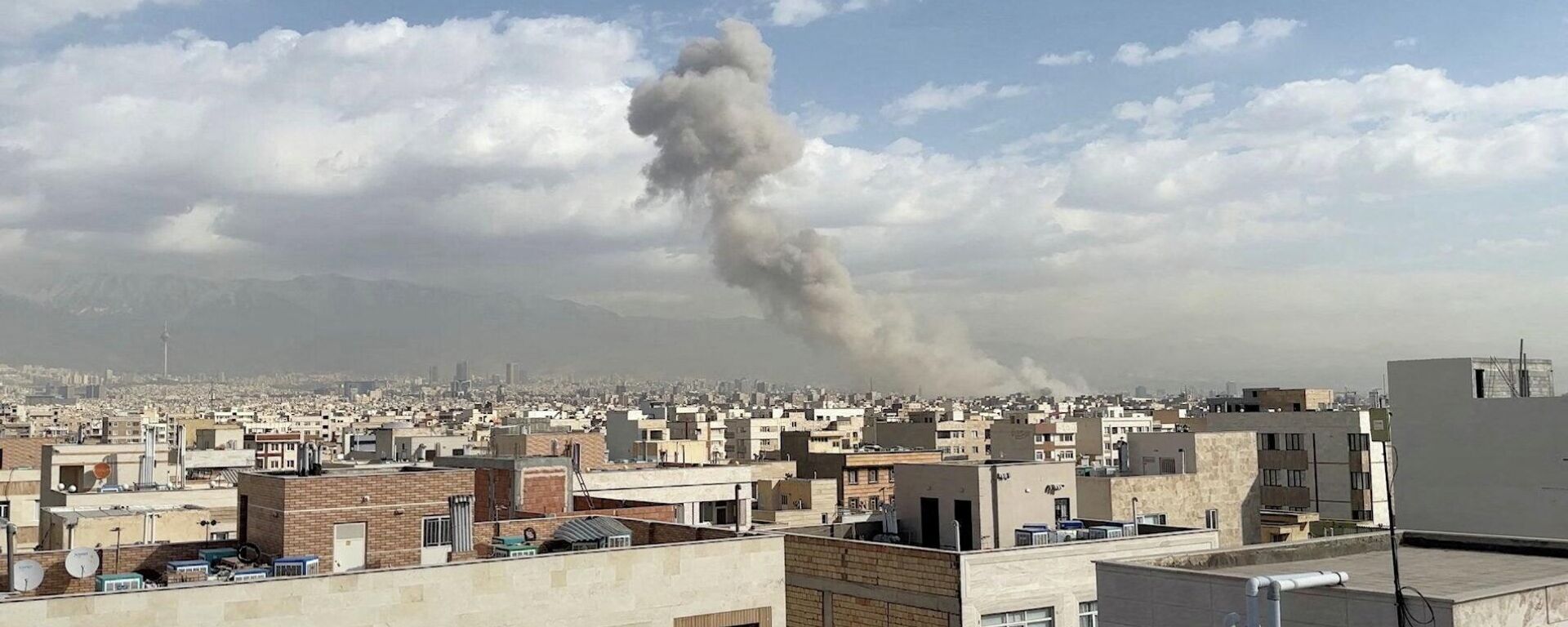 Последствия удара Израиля по Ирану - Sputnik Литва, 1920, 28.02.2026