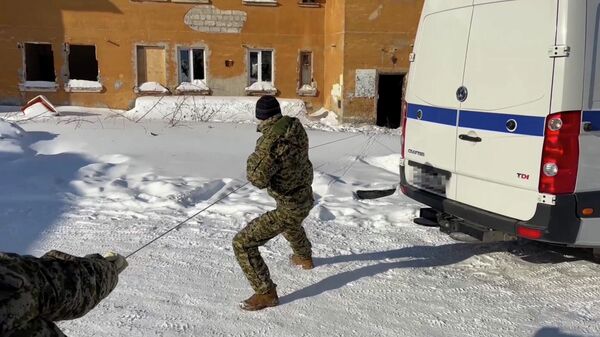 Сотрудники ФСБ предотвратили подрыв машины руководителя предприятия ОПК - Sputnik Литва