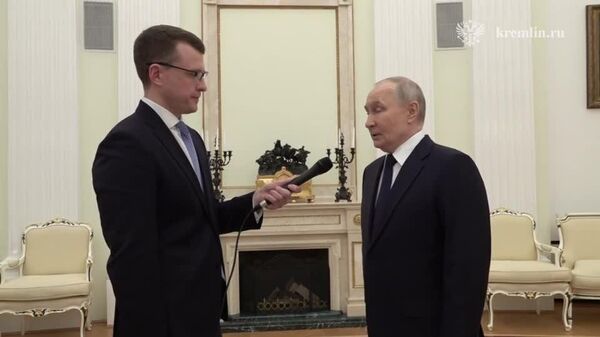 Путин допустил прекращение Россией поставок газа на европейские рынки сейчас, а не через месяц, как хочет ЕС, и уход на более перспективные рынки - Sputnik Литва