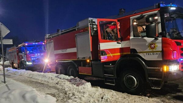 Пожарная машина в Тельшяй - Sputnik Литва