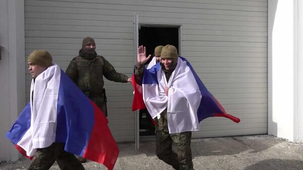 Обмен пленными между РФ и Украиной 300 на 300 - Sputnik Литва