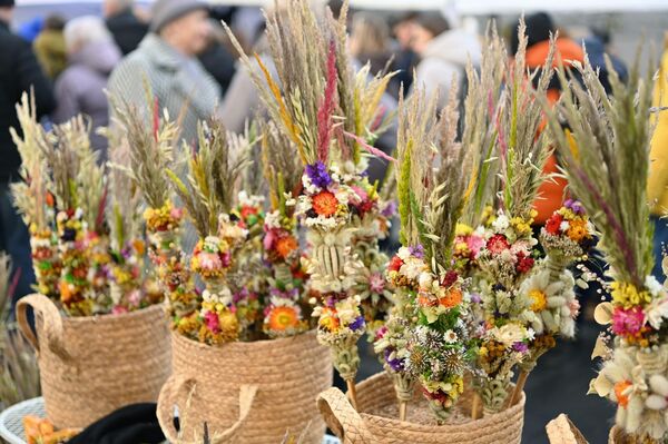 На фото: продукция, представленная на ярмарке Казюкаса в Вильнюсе. - Sputnik Литва