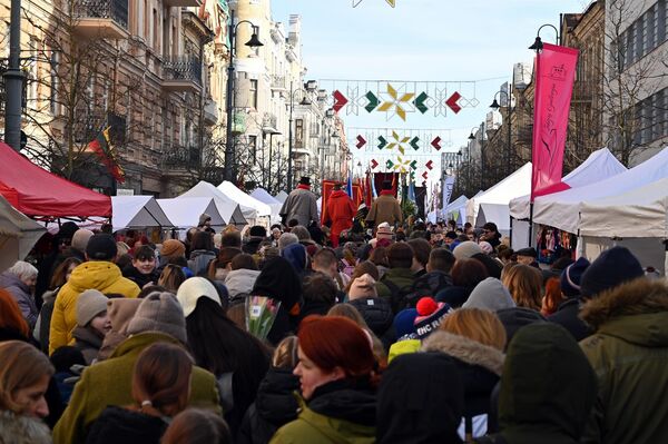В Вильнюсе 6-8 марта проходит ярмарка Казюкаса, символизирующая начало весны. - Sputnik Литва