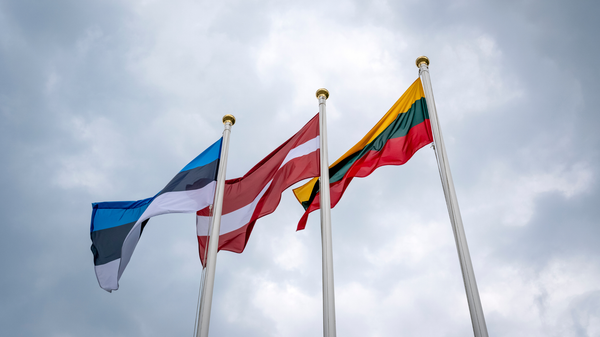Флаги Литвы, Латвии и Эстонии, архивное фото - Sputnik Литва