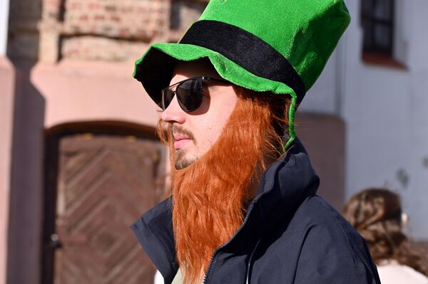 На фото: участник праздника Дня святого Патрика. - Sputnik Литва