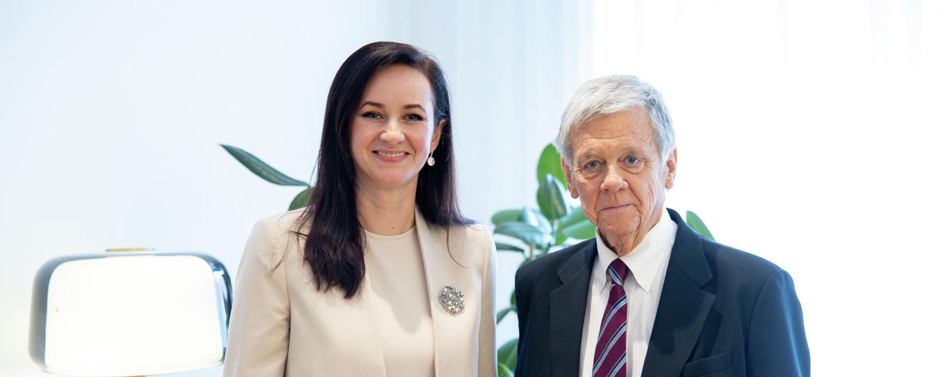 Премьер Литвы Инга Ругинене и спецпосланник США по Белоруссии Джон Коул, архивное фото - Sputnik Литва, 1920, 27.03.2026